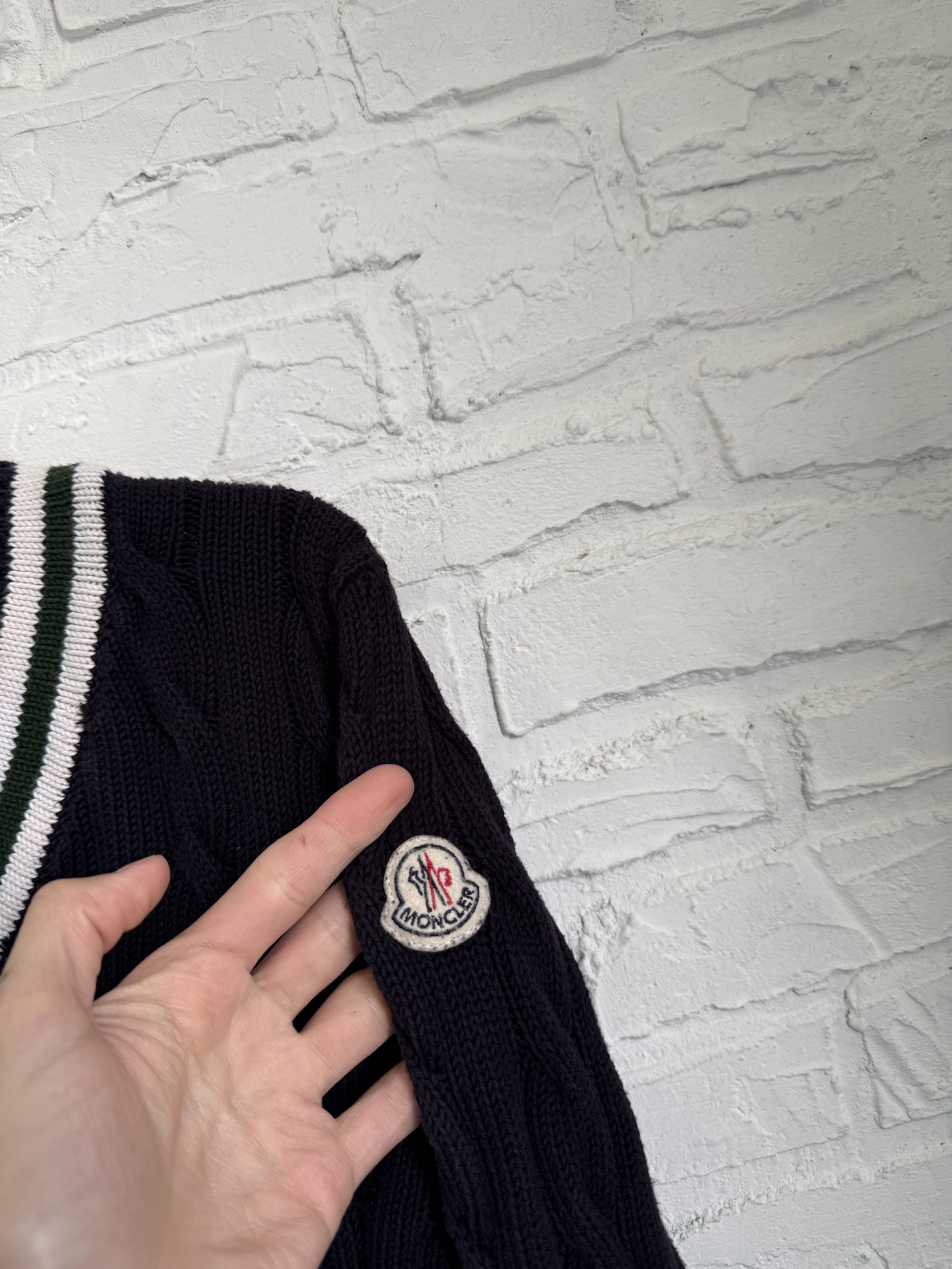 Moncler Moncler Cable Knit V Neck Sweater Size US S / EU 44-46 / 1 - 2 Thumbnail