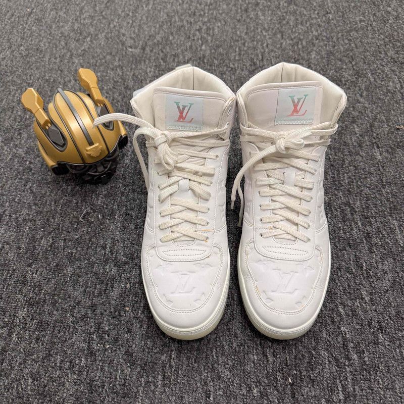 Louis Vuitton Louis Vuitton Rivoli High-Top Sneakers for Men - Size US 8 / EU 41 - 2 Thumbnail