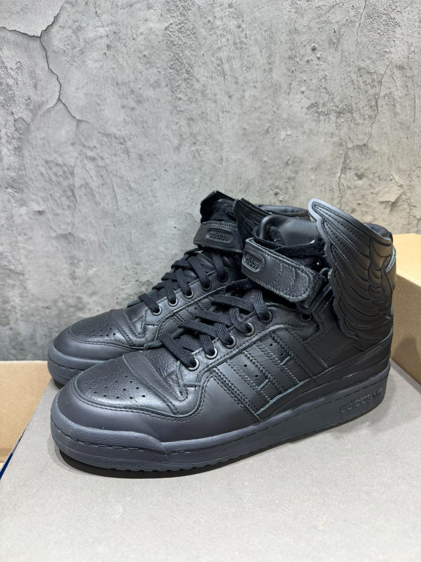 Adidas Adidas Black Hitop Sneakers 41 Men Size US 8.5 / EU 41-42 - 1 Thumbnail