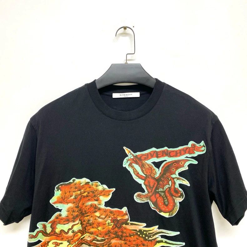 Givenchy Givenchy Patch Embroidery Short Sleeve T-Shirt 2506-Nextarr Size US S / EU 44-46 / 1 - 3 Thumbnail