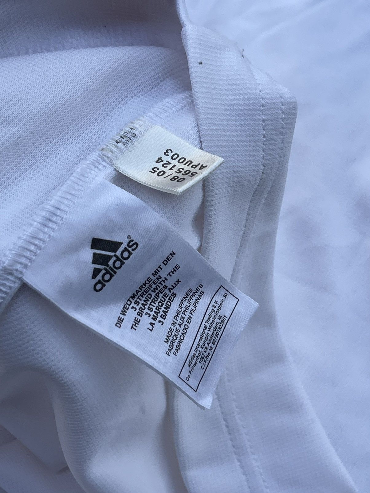 Adidas 2005 Adidas Real Madrid vintage soccer jersey galacticas Size US M / EU 48-50 / 2 - 10 Thumbnail