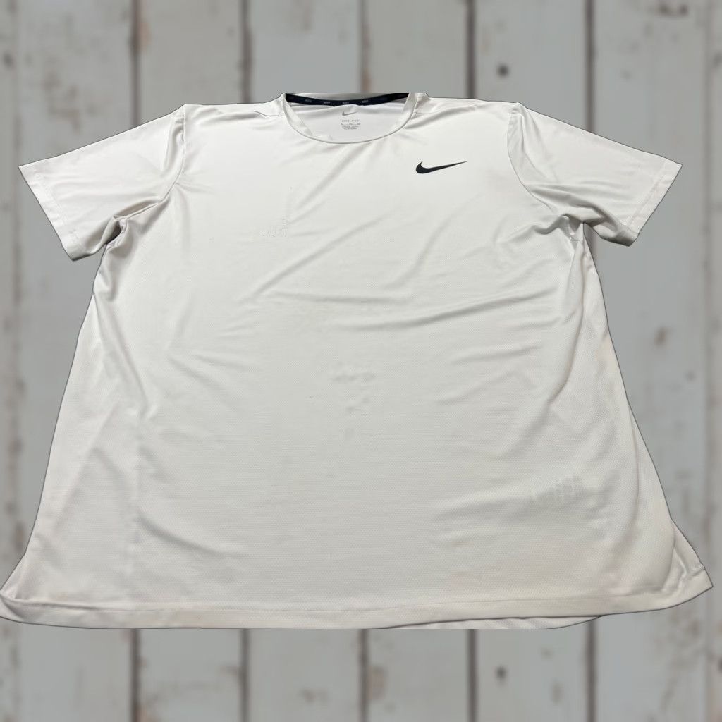 Nike Nike Dri-FIT Training Shirt XL Men White - Nike Dri-FIT Static T-Shirt Activewear Size XL White Men's Shirt Size US XL / EU 56 / 4 - 1 Thumbnail