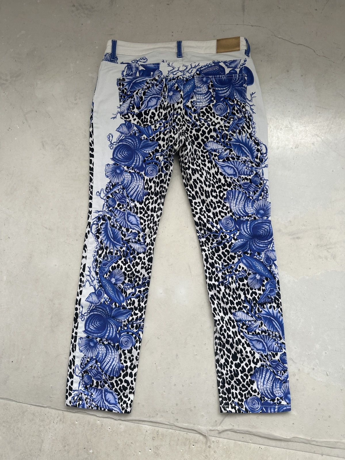 Versace Gianni Versace AOP jeans Aqua coral and leopard print Size 28" / US 6 / IT 42 - 1 Thumbnail