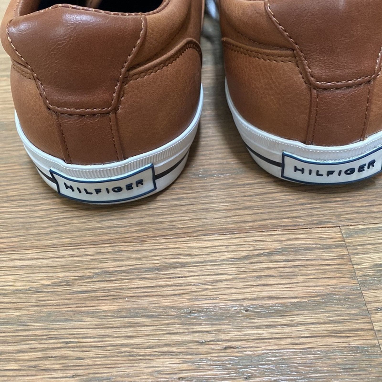 Tommy Hilfiger Tommy Hilfiger Tan Sneaker Size 9.5 Size US 9.5 / EU 42-43 - 4 Thumbnail