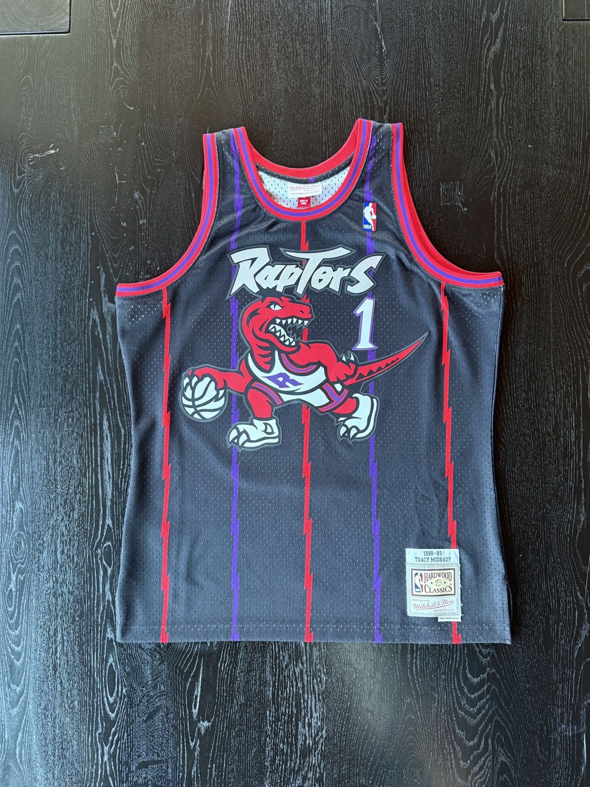 Mitchell & Ness Mitchell & Ness Tracy McGrady Raptors Jersey Size US L / EU 52-54 / 3 - 1 Thumbnail