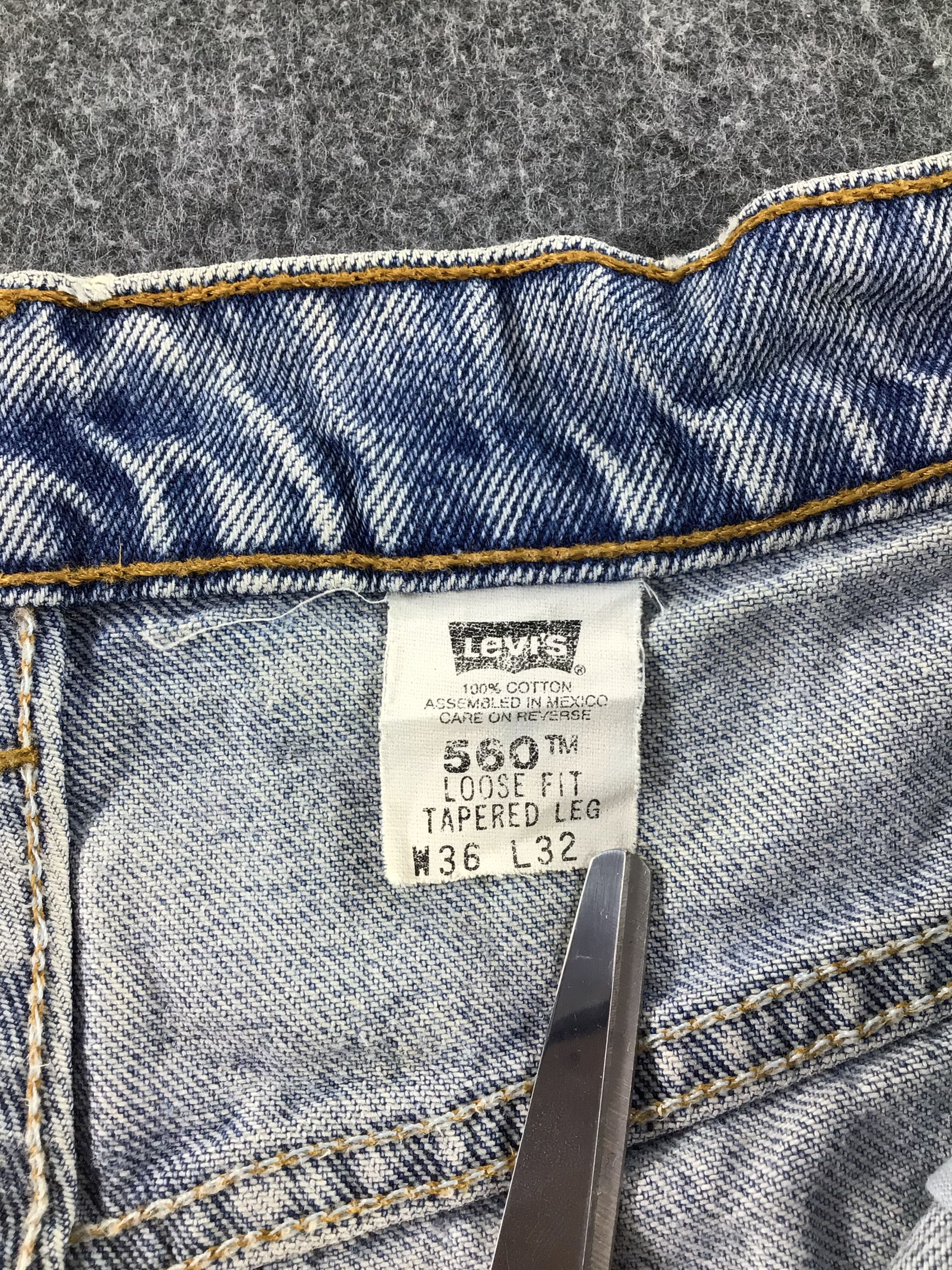 Levi's Vintage Levis 560 Jeans-J715 Size US 35 - 10 Thumbnail