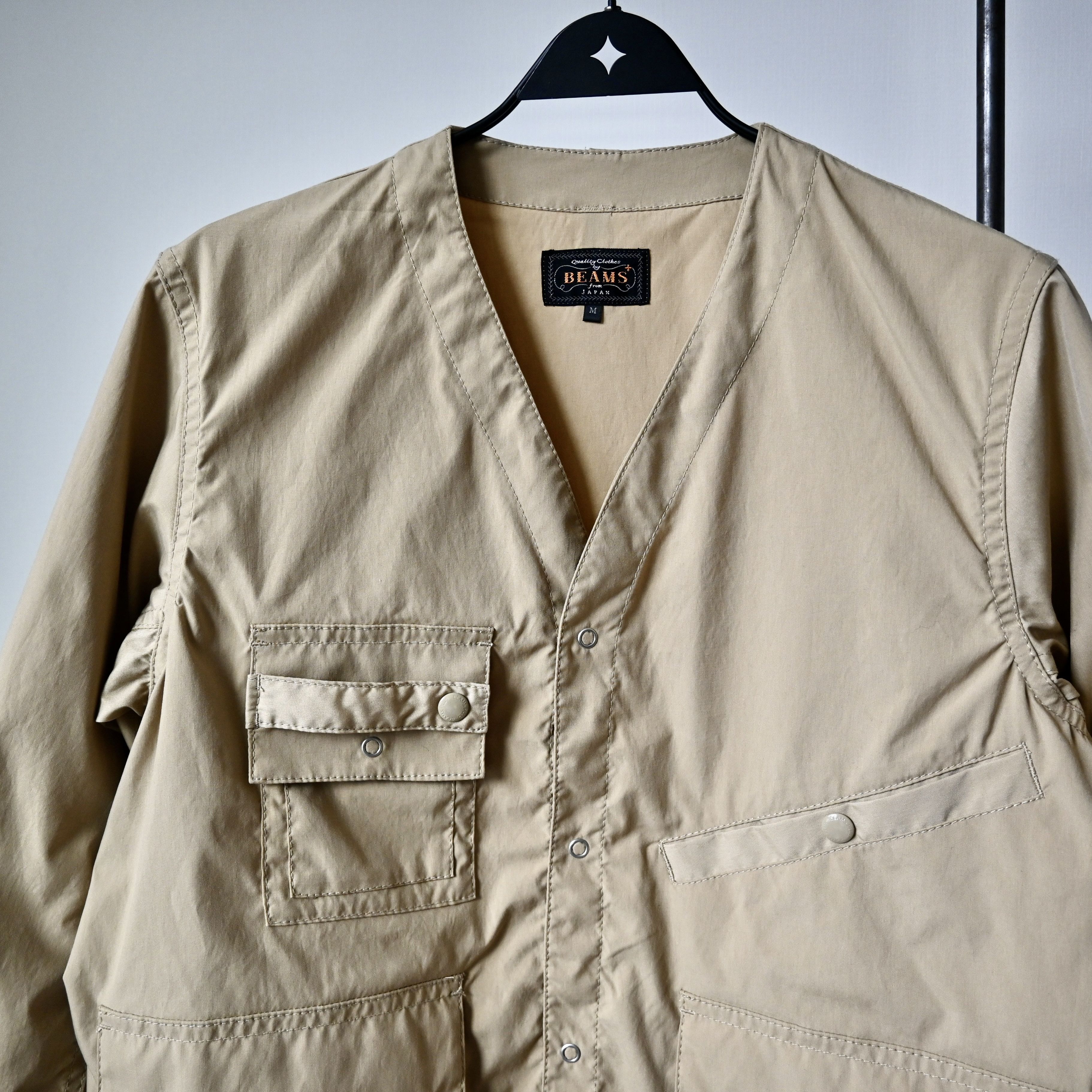 Beams Plus BEAMS PLUS x Komatsu Matere multi-pocket fishing jacket, tan Size US M / EU 48-50 / 2 - 5 Thumbnail