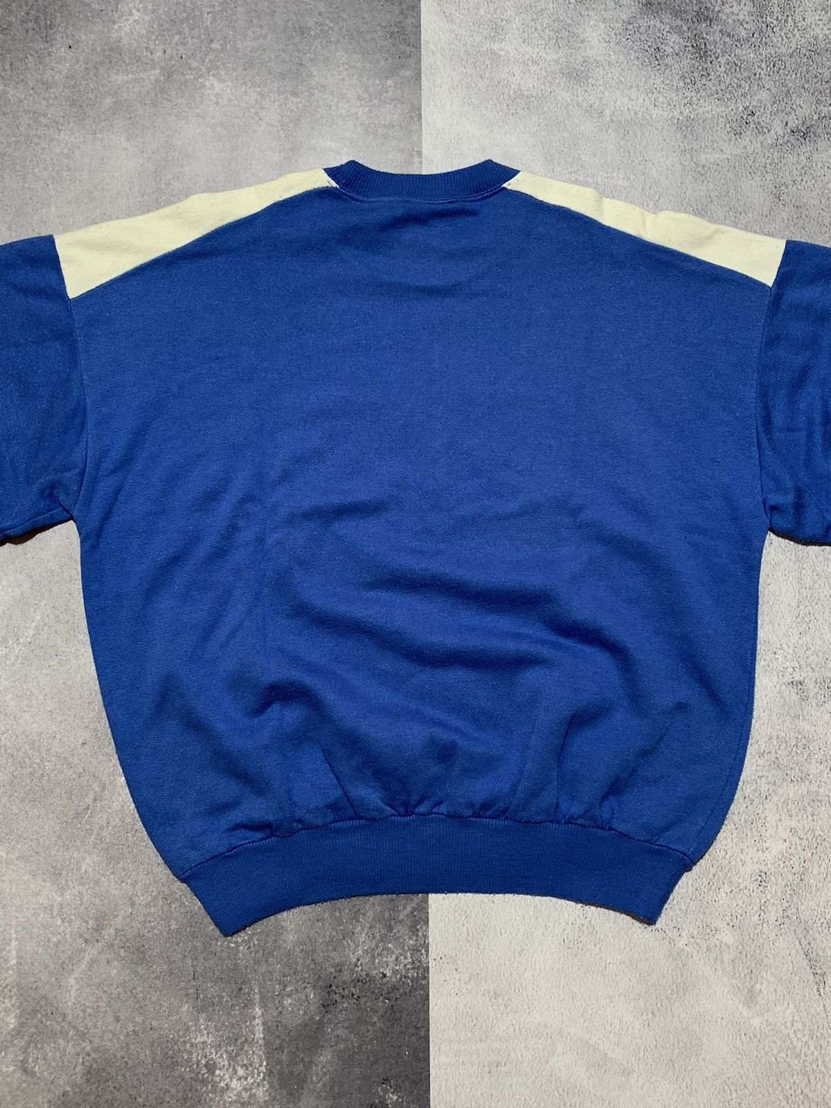 Puma × Vintage Vintage 90s Puma big logo sweatshirt streetwear style size M Size US M / EU 48-50 / 2 - 8 Thumbnail