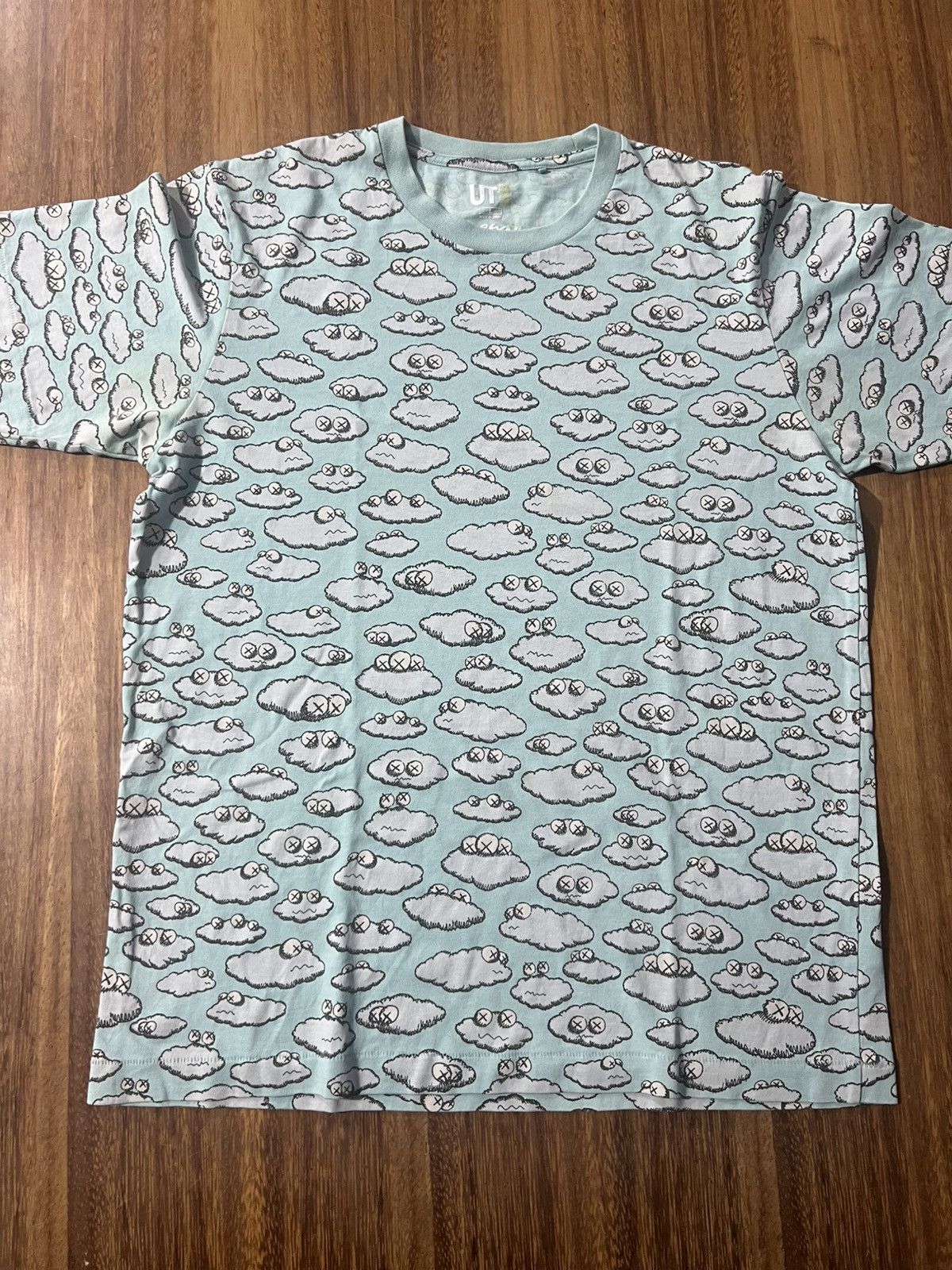 Kaws × Uniqlo T-shirt Uniqlo X Kaws Size US L / EU 52-54 / 3 - 1 Thumbnail