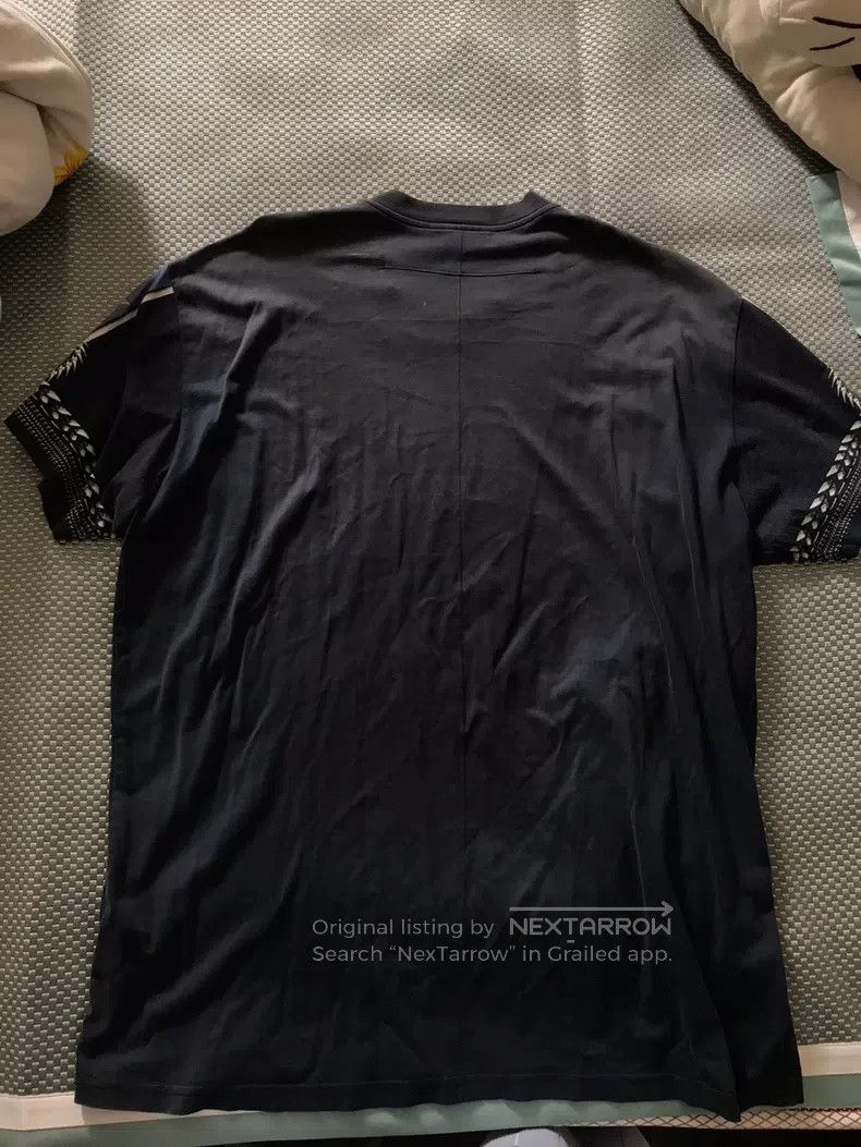 Givenchy Givenchy Extinct macaw short-sleeve T-shirt Size US S / EU 44-46 / 1 - 3 Thumbnail