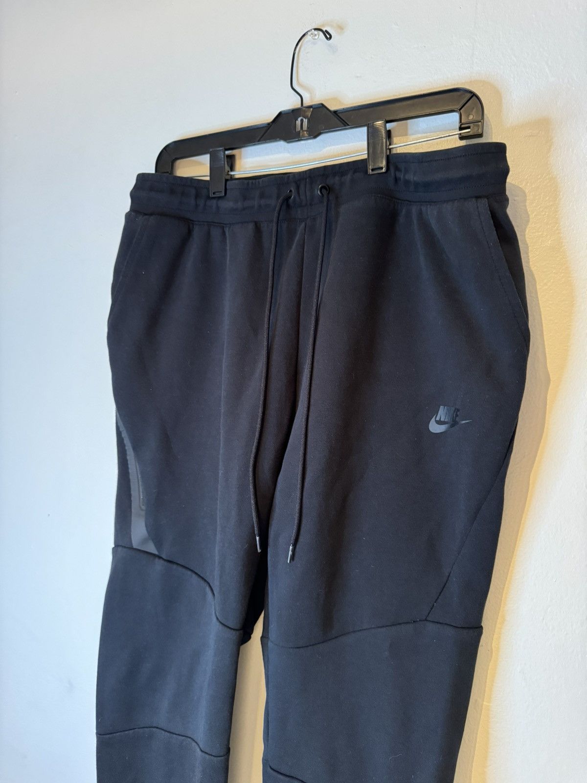Nike Nike Joggers Men Size Large Tech Fleece Slim Fit Black Size US 39 - 3 Thumbnail