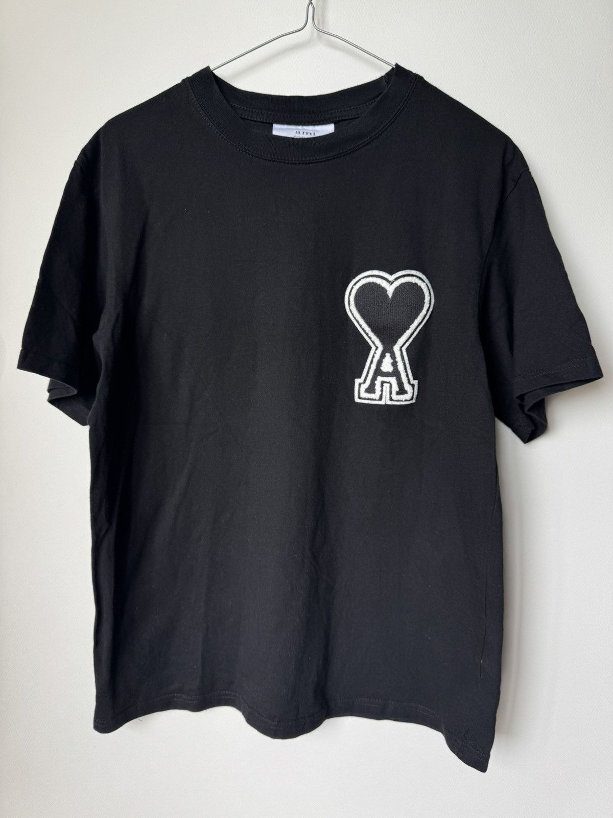 AMI Ami Heart Patch Black T-Shirt Size US M / EU 48-50 / 2 - 1 Thumbnail