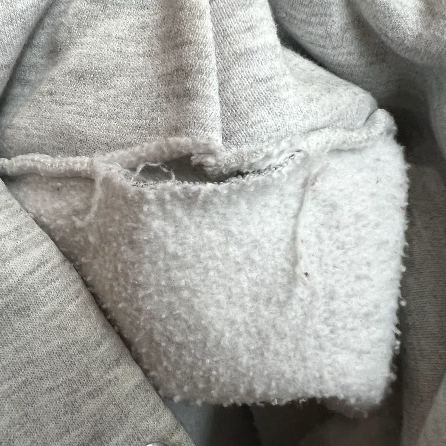 Gildan Gildan Hershey's Pullover Sweatshirt Womens 2XL Gray High Neck Long Sleeve Alice in Wonderland Logo Activewear Size XXL / US 16-18 / IT 52-54 - 5 Thumbnail