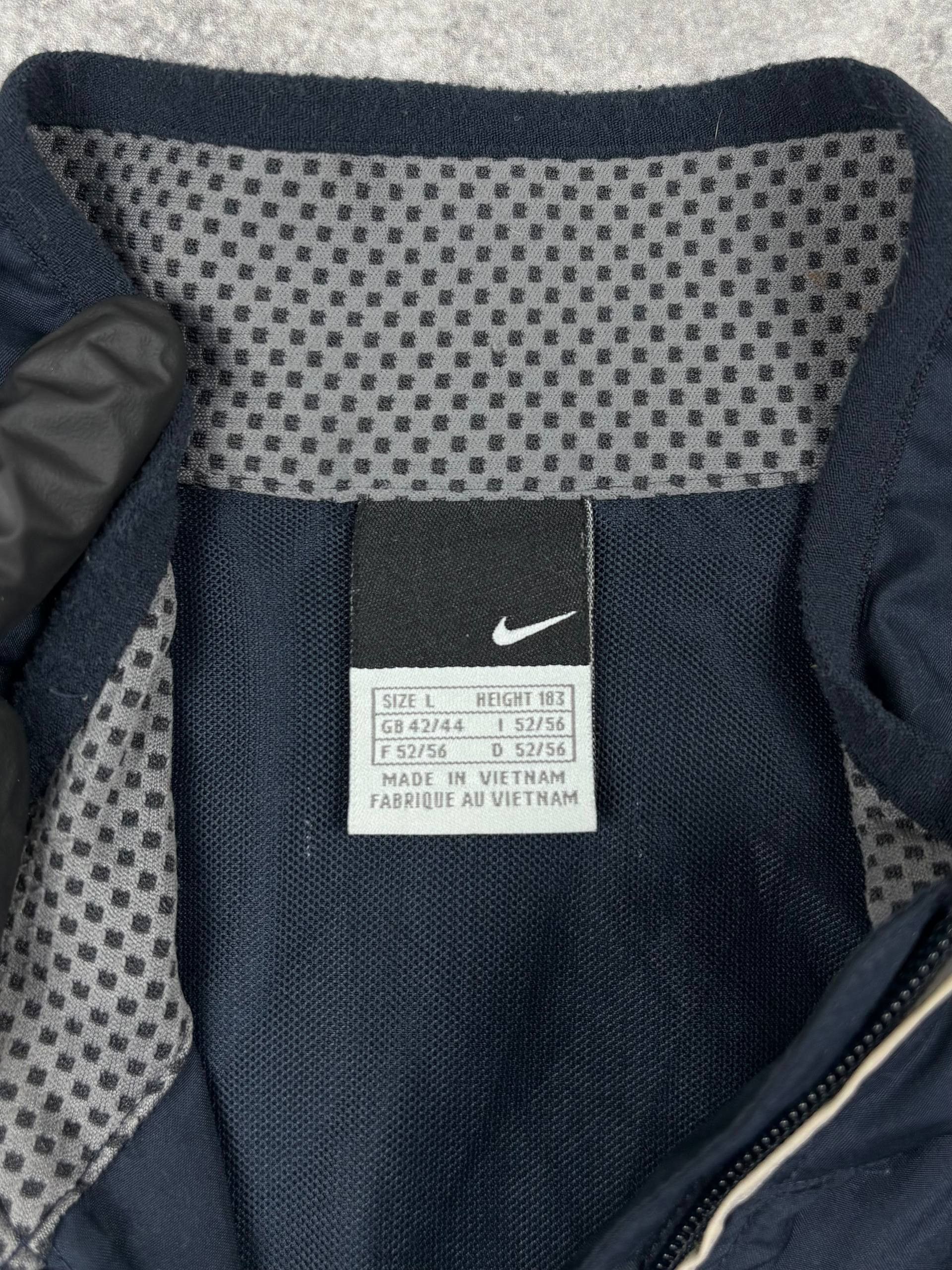 Nike Vintage Y2K Nike Windbreaker Mens size L Nylon Retro 90s 00s Size US L / EU 52-54 / 3 - 8 Thumbnail
