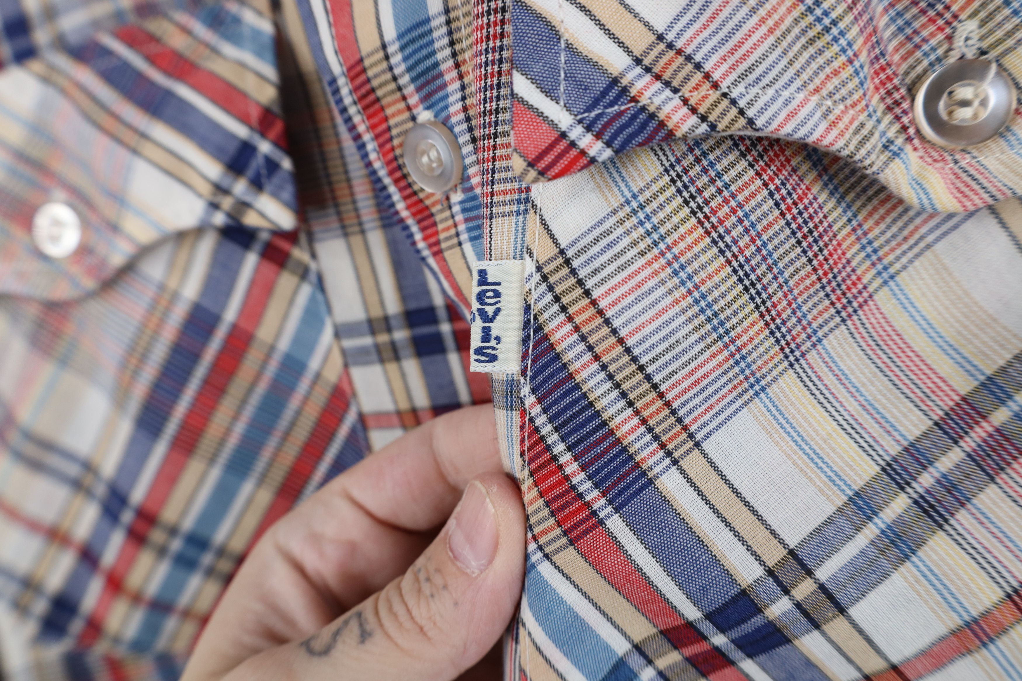 Levi's Vintage 70s 80s Levis Rainbow Collared Button Shirt USA Size US L / EU 52-54 / 3 - 4 Thumbnail