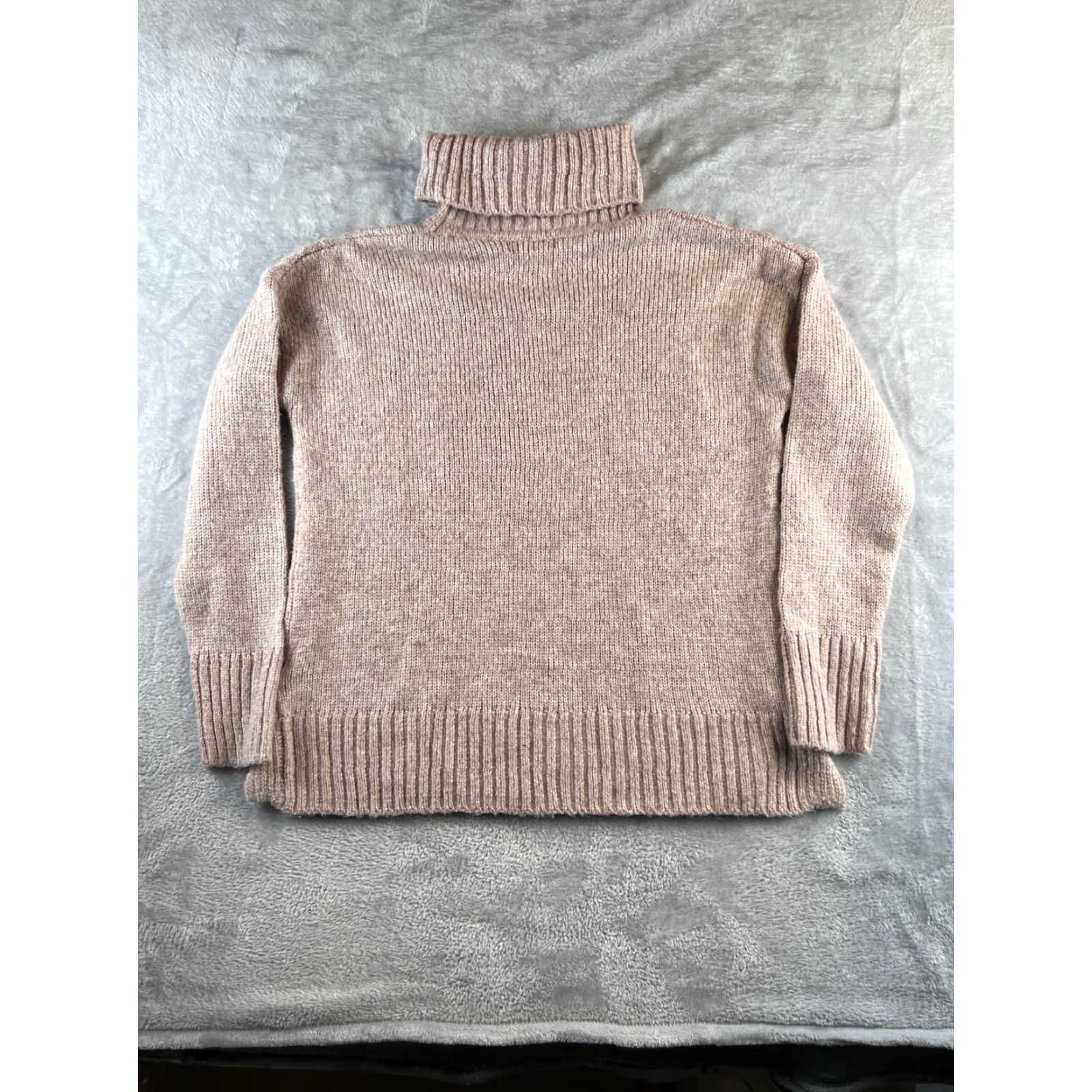Banana Republic Banana Republic Turtleneck Sweater Womens M Pink Polyester Knit Preppy Size M / US 6-8 / IT 42-44 - 2 Thumbnail