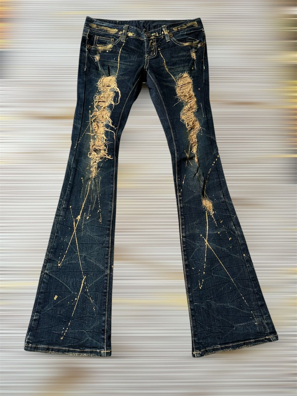 Japanese Brand FLARE D.i.a Jeans Distressed Splatter Low Rise 
