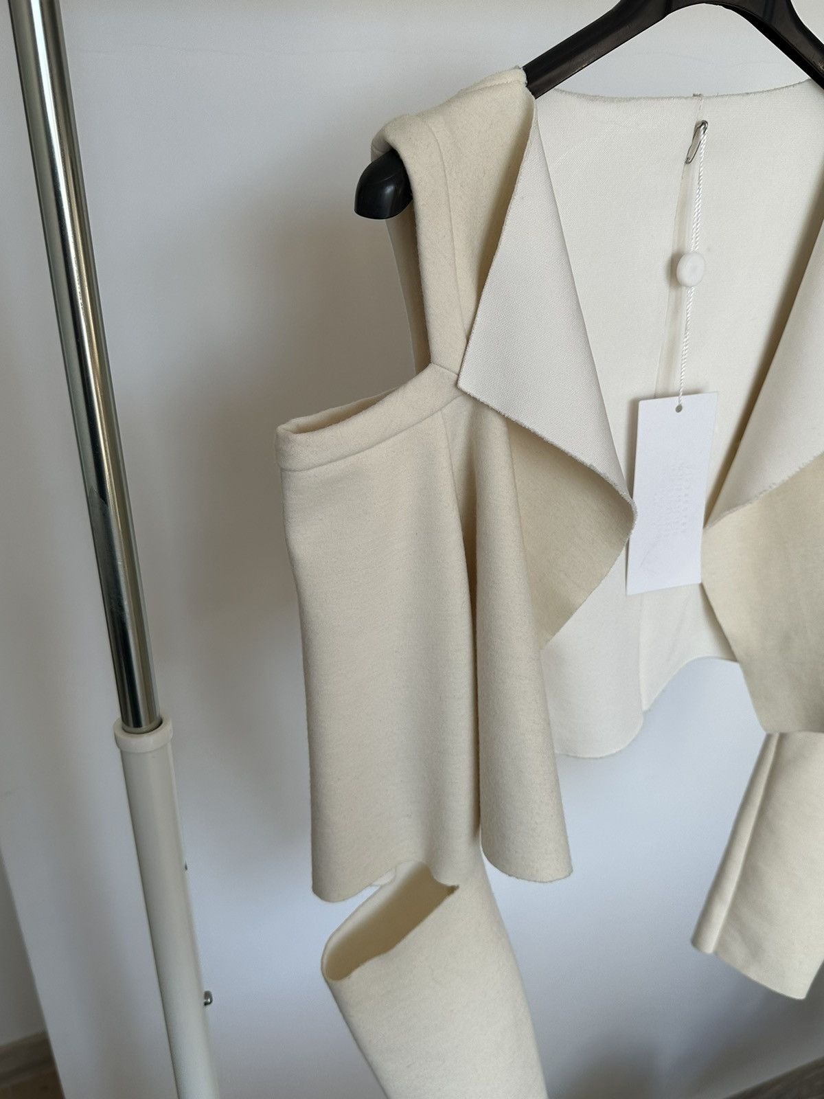 Maison Margiela Maison Margiela x Viktor & Rolf Cut-off wool cropped blazer Size S / US 4 / IT 40 - 11 Thumbnail