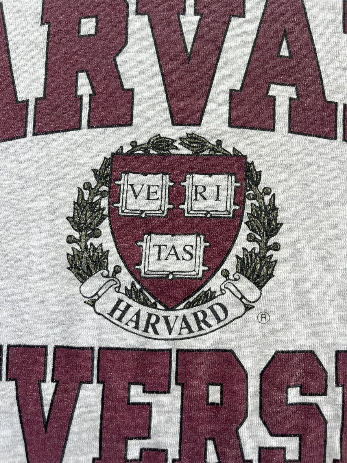Vintage Vintage HARVARD UNIVERSITY Logo Tshirt Size US XL / EU 56 / 4 - 7 Thumbnail