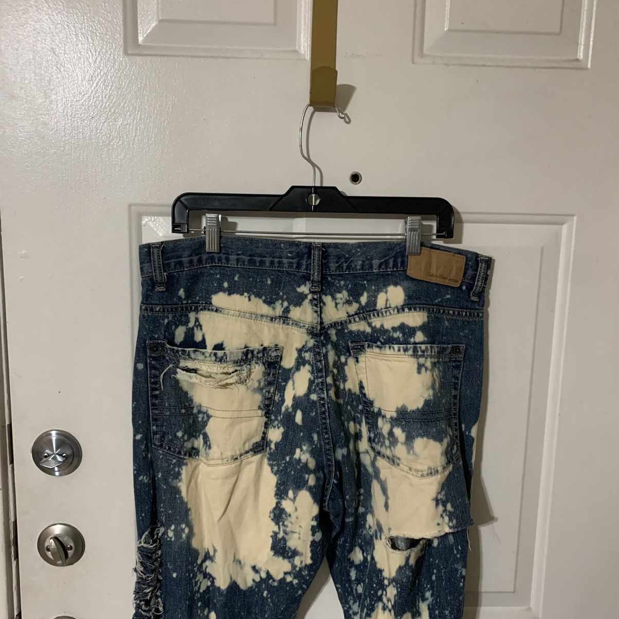 Calvin Klein Bleached Distressed torn relaxed straight leg jeans Size US 36 / EU 52 - 9 Thumbnail