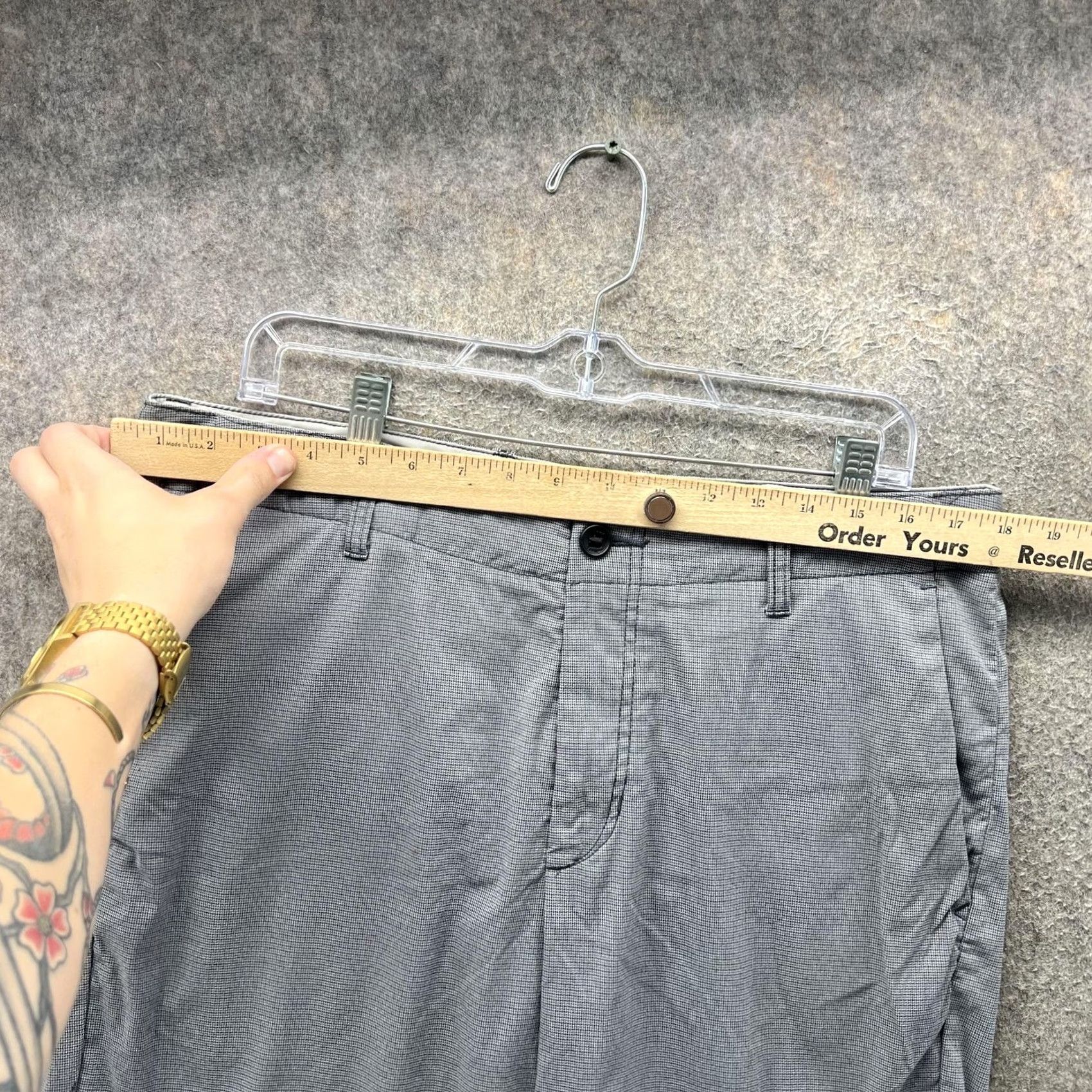 Tommy Bahama Tommy Bahama Shorts Mens 33 Gray Check Stretch Chino Flat Front 9 Inseam Casual Size US 33 - 2 Thumbnail