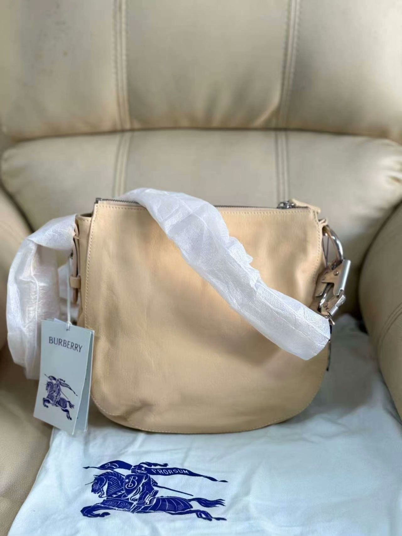 Burberry Burberry New Knight Horse Bag Small Size ONE SIZE - 1 Thumbnail