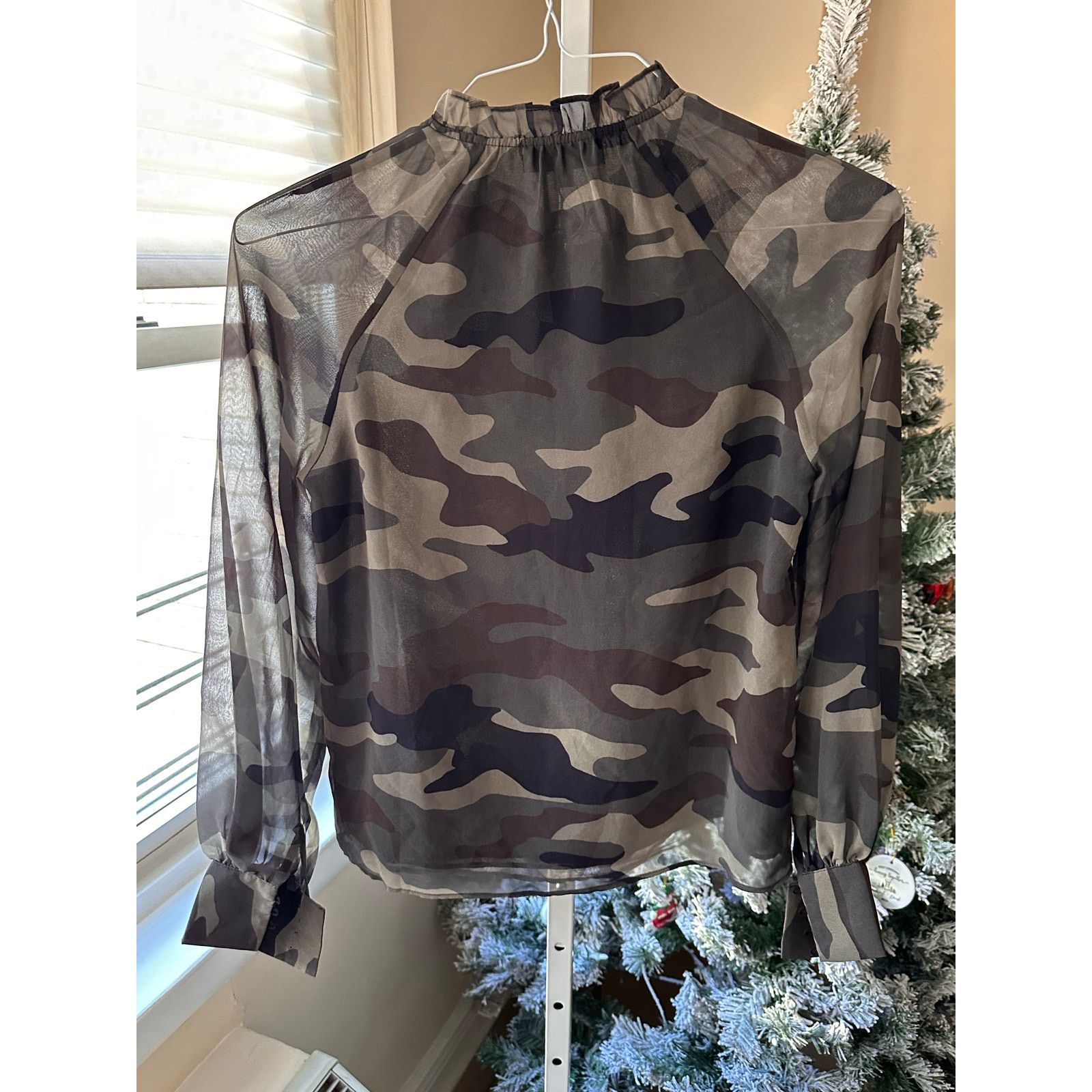 Generation Love NWT Generation Love Noa Blouse Army Camo size XXS Size XXS / US 00 / IT 34 - 7 Thumbnail