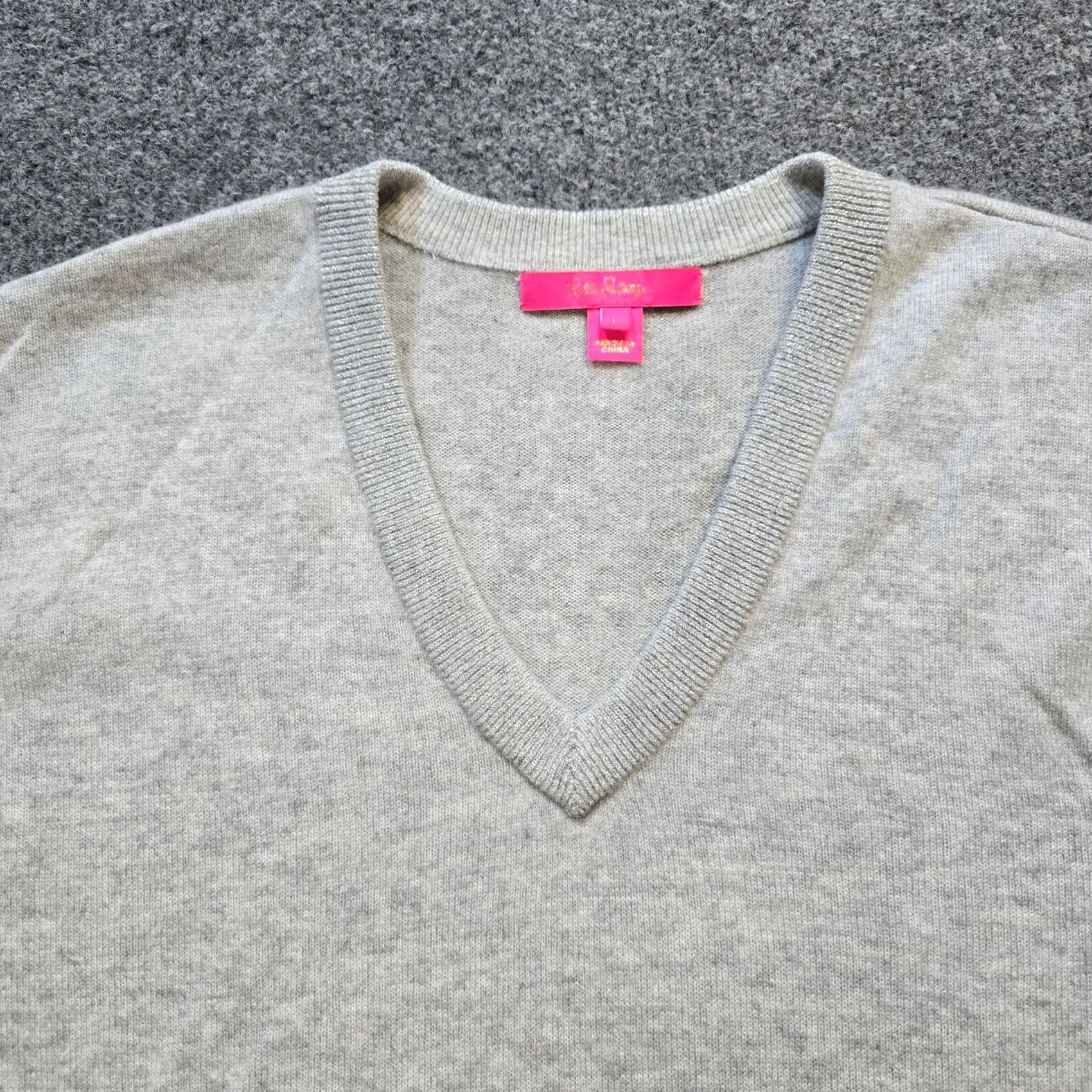 Lilly Pulitzer Lilly Pulitzer Sweater Womens Size Large Gray Cashmere V-Neck Long Sleeve Casual Pullover Cap sleeve? (Original asks for no new info) Size L / US 10 / IT 46 - 2 Thumbnail