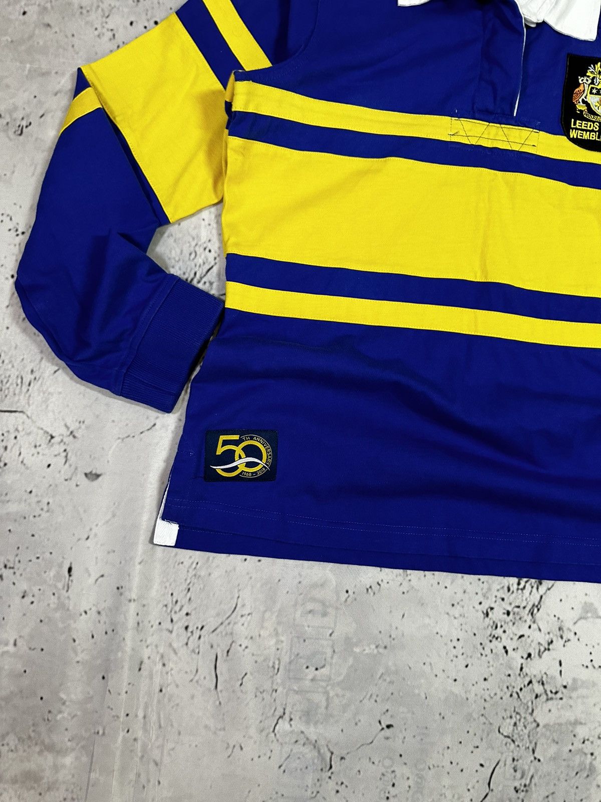 LEEDS RHINOS RARE 1968 WEMBLEY REMAKE JERSEY SIZE LARGE!