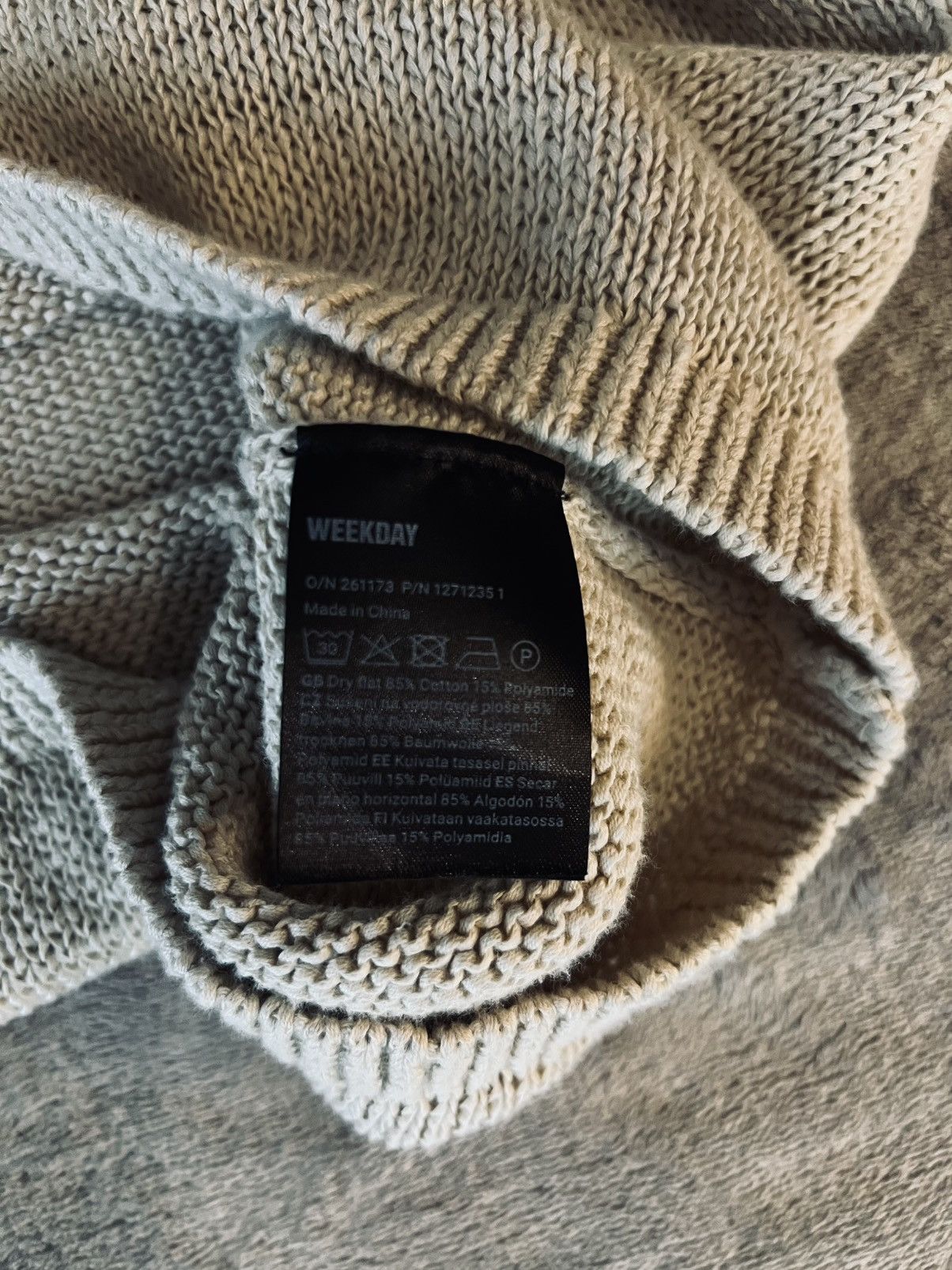 Weekday Weekday Oversized Boxy Sweater Size US L / EU 52-54 / 3 - 4 Thumbnail