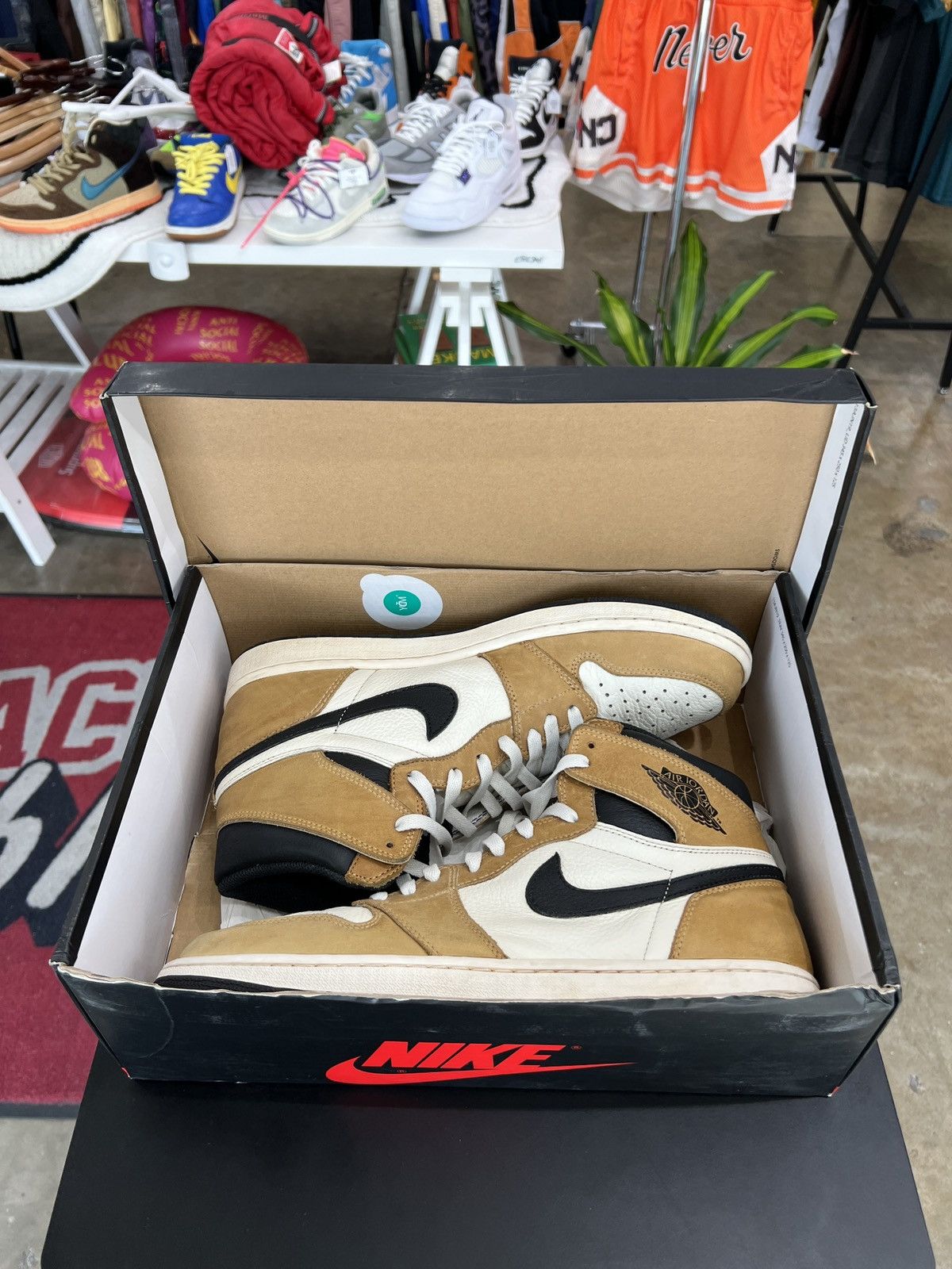 Jordan Brand × Nike Nike Air Jordan 1 ROTY “Rookie Of The Year” size 13 (2018) Size US 13 / EU 46 - 12 Thumbnail