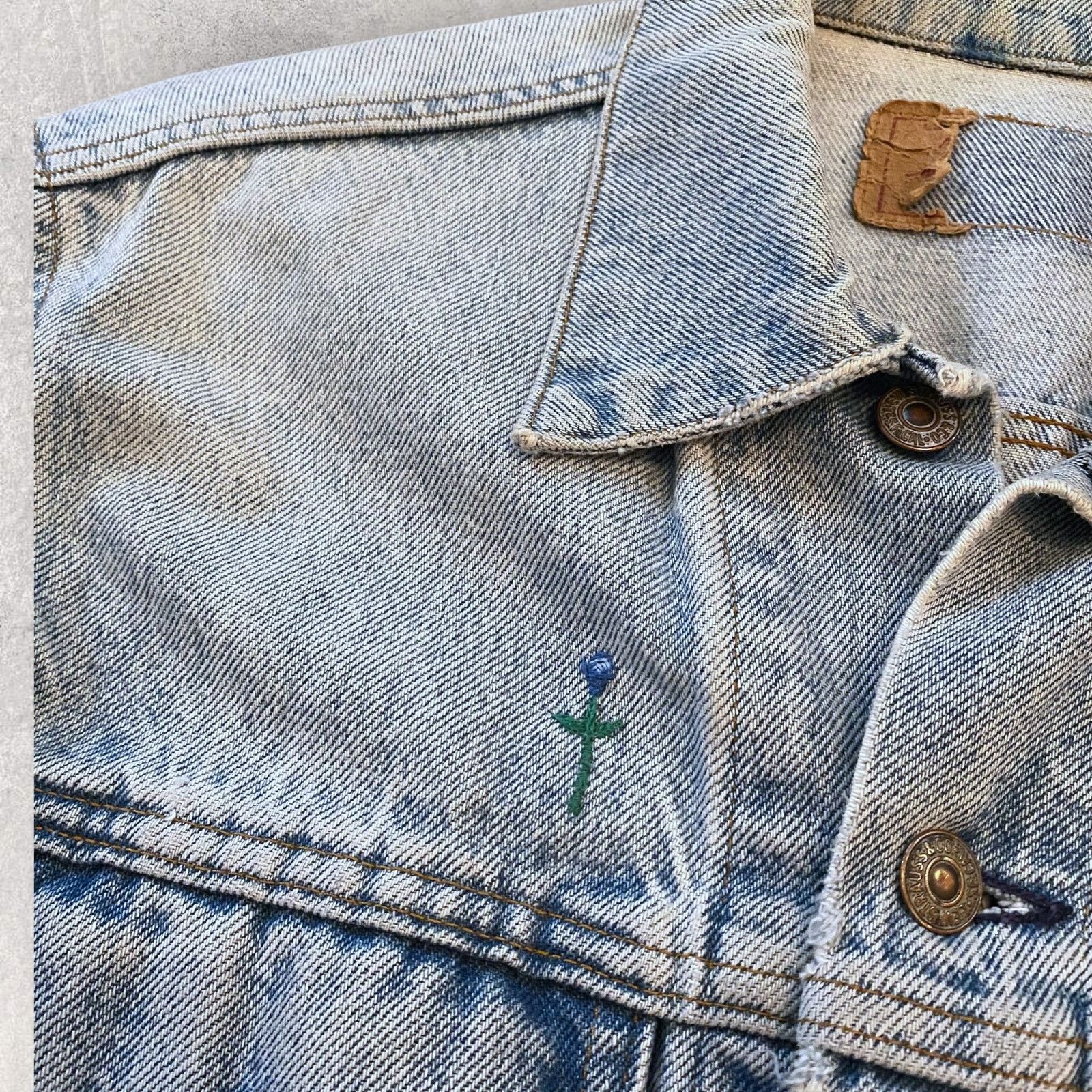 Levi's Vintage Levi's Custom Embroidered RIP Denim Trucker Jacket Size US M / EU 48-50 / 2 - 6 Thumbnail