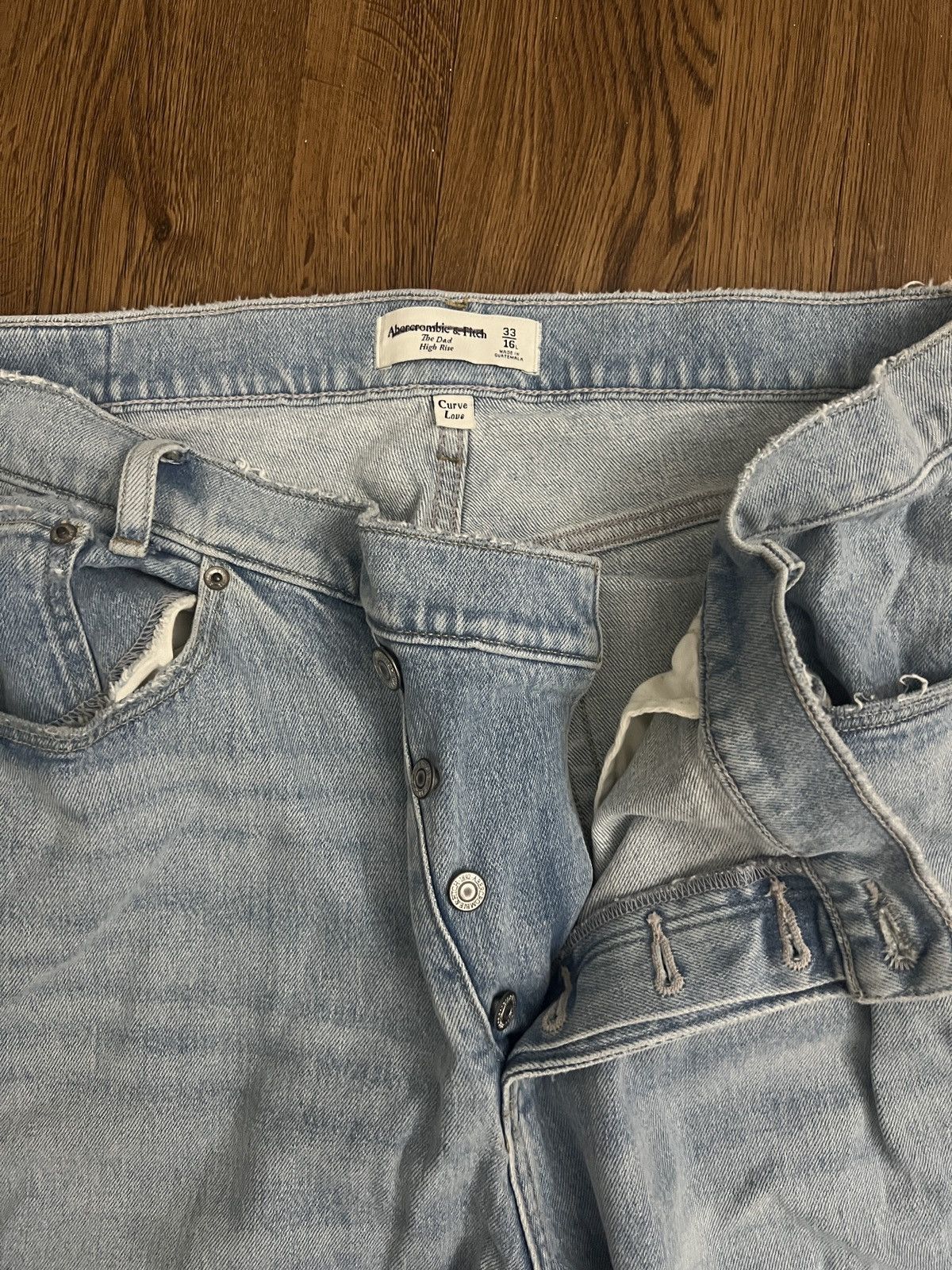 American Eagle Outfitters American Eagle The Dad High Rise Light Wash Jeans Size 33" - 2 Thumbnail