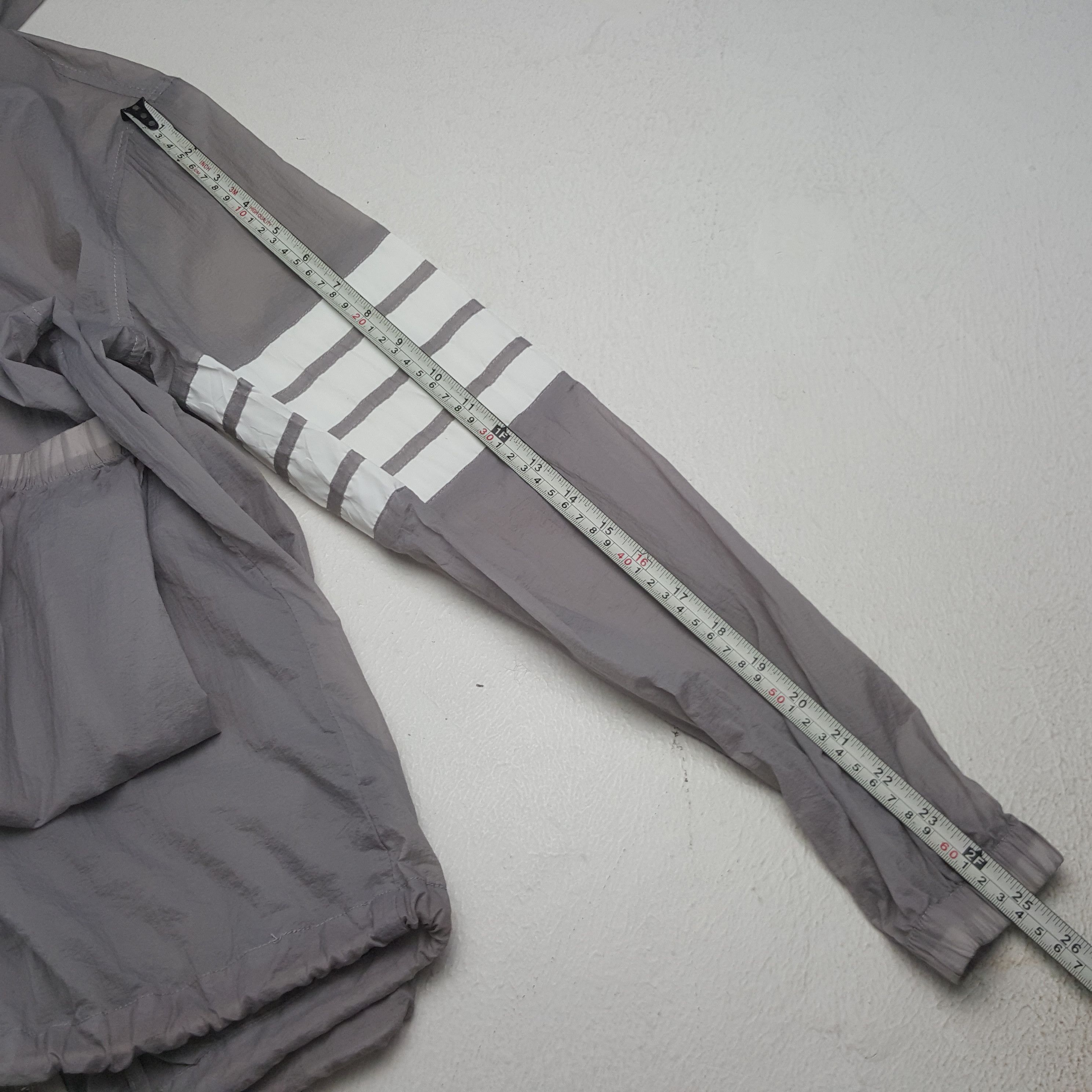 Designer Vintage Thom Browne American Windbreaker Jacket C292N17 Size US XS / EU 42 / 0 - 6 Thumbnail