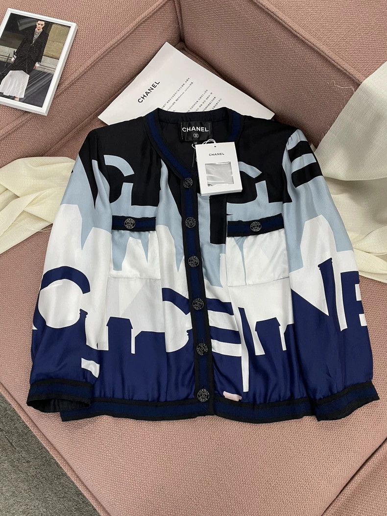 Chanel Chanel Color Block Letter Silk Long Sleeve Top Size US L / EU 52-54 / 3 - 1 Thumbnail