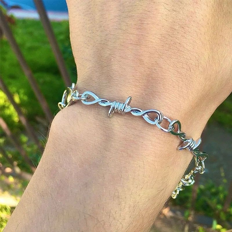 Jewelry Small Wire Bracelet Size ONE SIZE - 1 Thumbnail