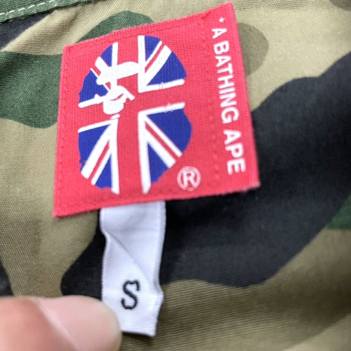 Bape A Bathing Ape 1st Camo Button-up L/S Shirt Size US S / EU 44-46 / 1 - 16 Thumbnail