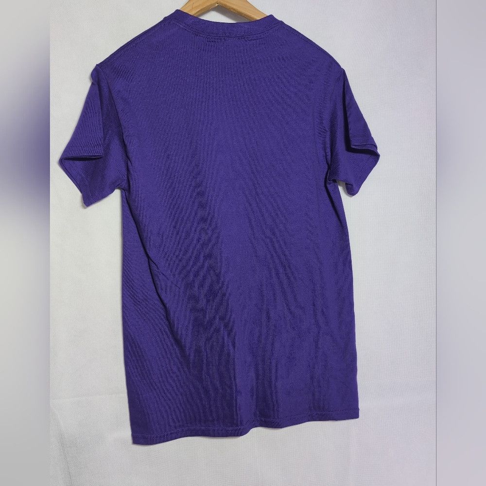 Gildan Gildan Bon Bon Vivant S Third Ear Purple Graphic T-Shirt Size US S / EU 44-46 / 1 - 4 Thumbnail
