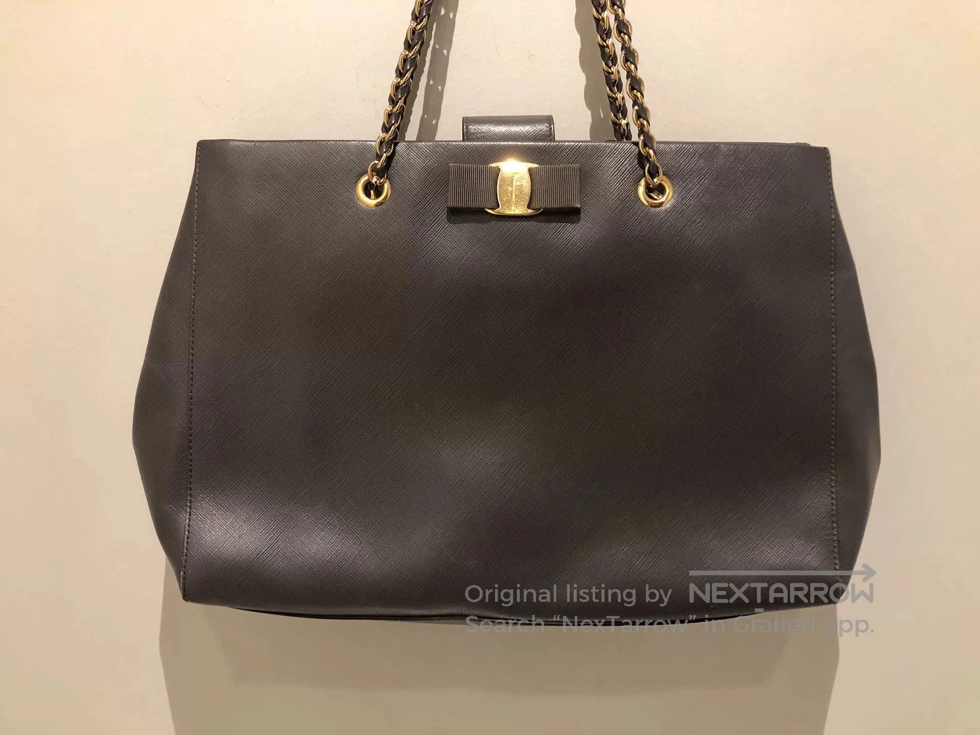 Salvatore Ferragamo Ferragamo Bow Chain Handbag. Size ONE SIZE - 3 Thumbnail