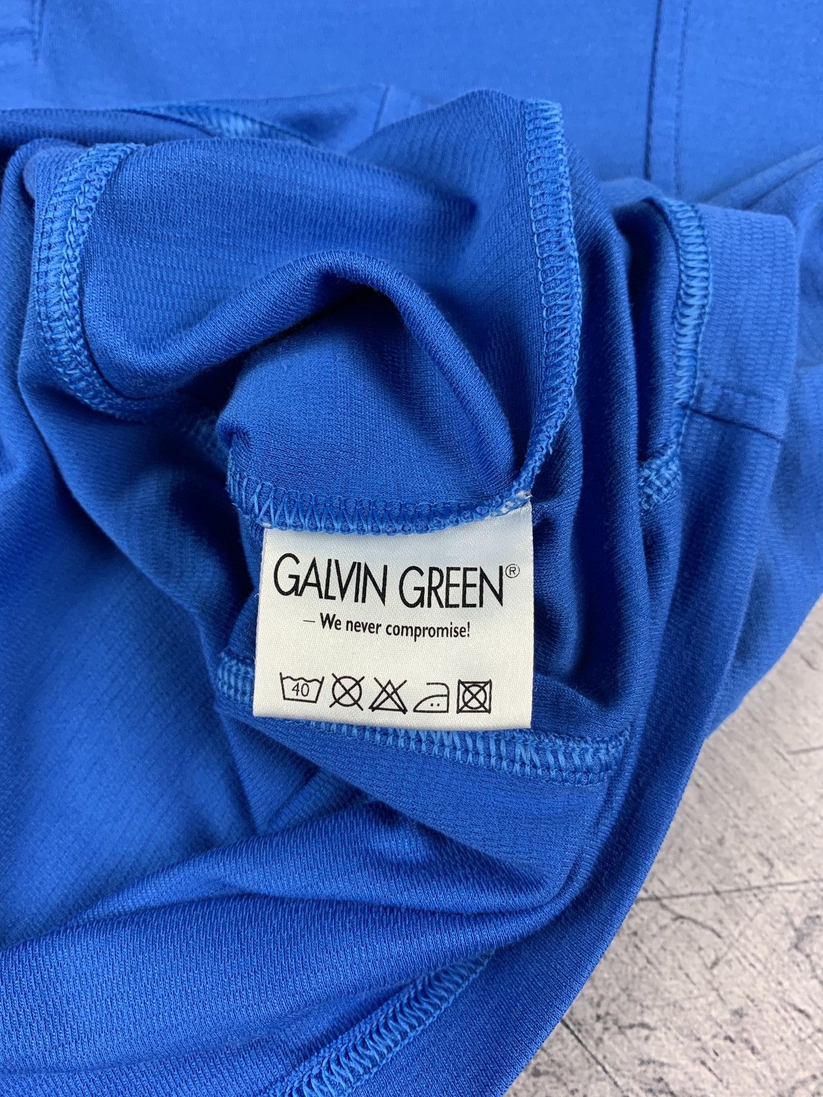 Galvin Green Vintage Galvin Green Polo Shirt Buttons Logo designer Size US L / EU 52-54 / 3 - 9 Thumbnail
