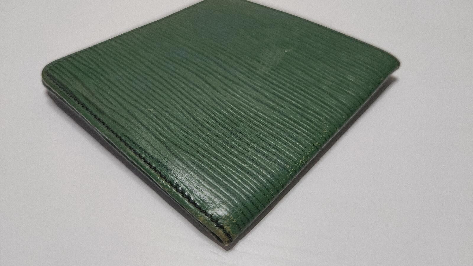 Louis Vuitton Louis Vuitton Epi Leather Bifold Wallet Green Men's Wallet Size ONE SIZE - 5 Thumbnail