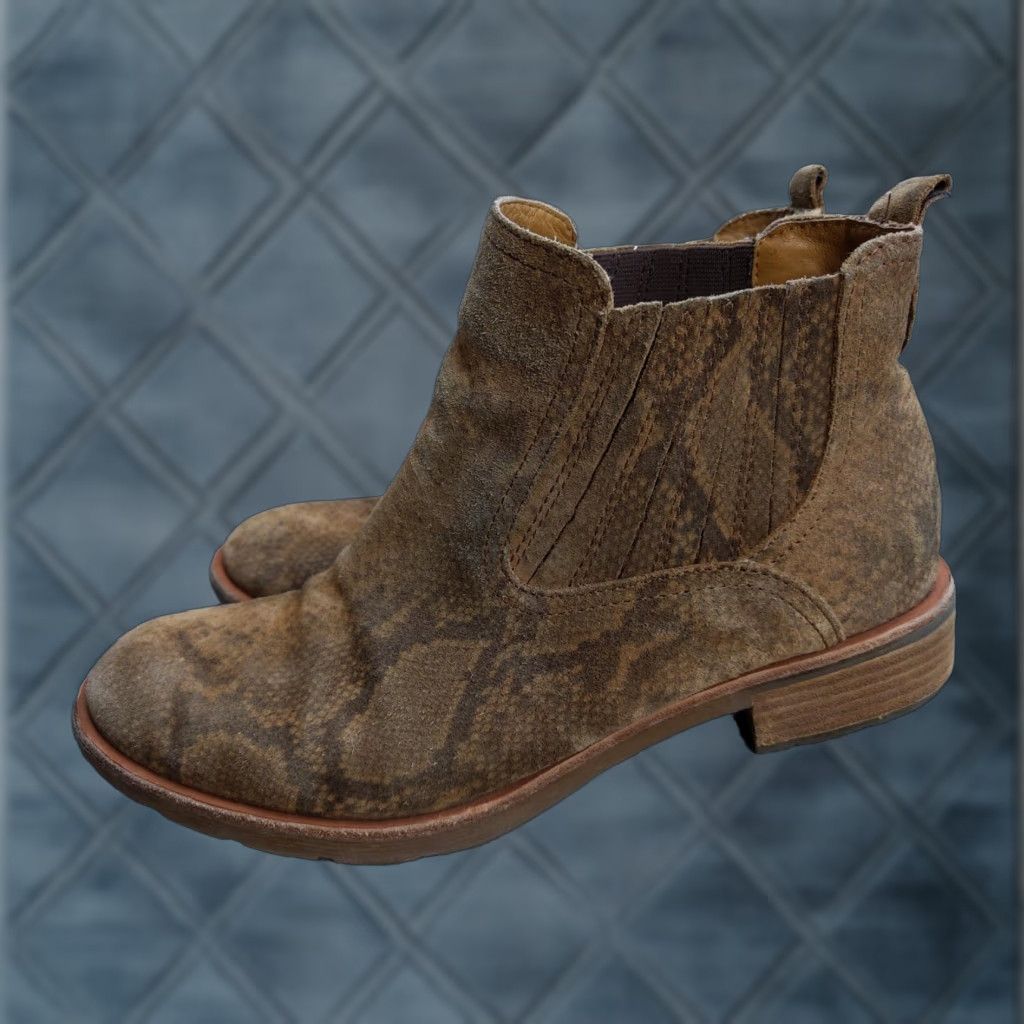 Vintage Sofft Boots Womens Chelsea Ankle Waterproof Leather Brown Animal Print 10M Shoes (Casual) Mens? Girls? Wait. Size US 10 / IT 40 - 1 Thumbnail