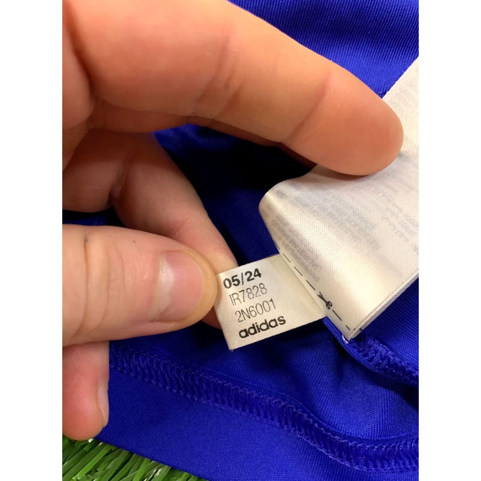 Adidas ADIDAS PERFORMANCE AEROREADY SERENO ORIGINAL 2024 FOOTBALL SHIRT JERSEY SIZE S BLUE AND WHITE Mens Short Sleeve Football Shirt S Size US S / EU 44-46 / 1 - 7 Thumbnail