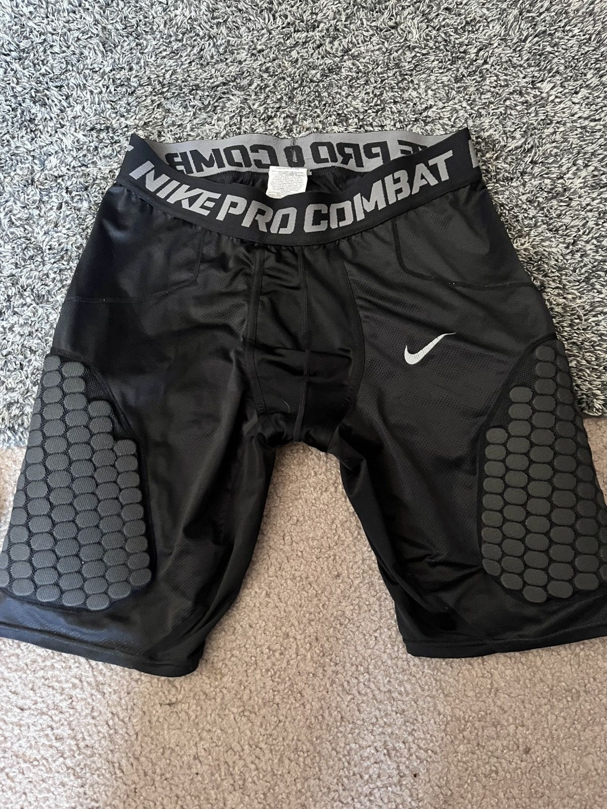 Nike Nike Pro Thigh Pads Size 34 - 1 Thumbnail