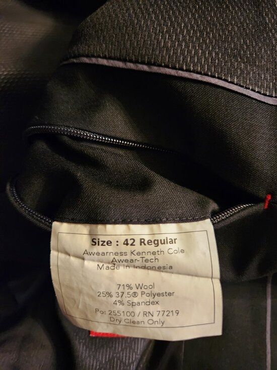 Kenneth Cole Kenneth Cole men's 71%wool 25%plystr sport coat blazer 42R Size 42R - 5 Thumbnail