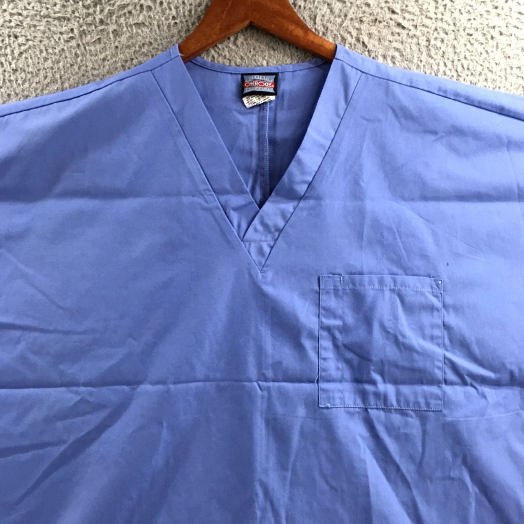 Cherokee Cherokee Workwear Scrub Tops Mens Large Blue V-Neck Short Dolman Sleeve Pocket Size US 33 - 2 Thumbnail