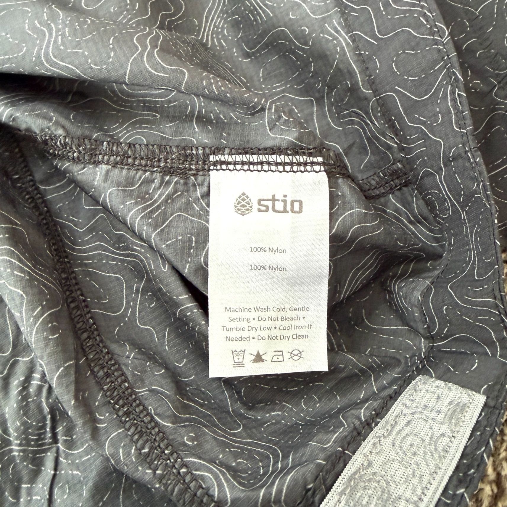 Vintage STIO Second Light Windshell Pullover Gray Topographic Pattern Nylon Men's Medium Jacket Size US M / EU 48-50 / 2 - 6 Thumbnail