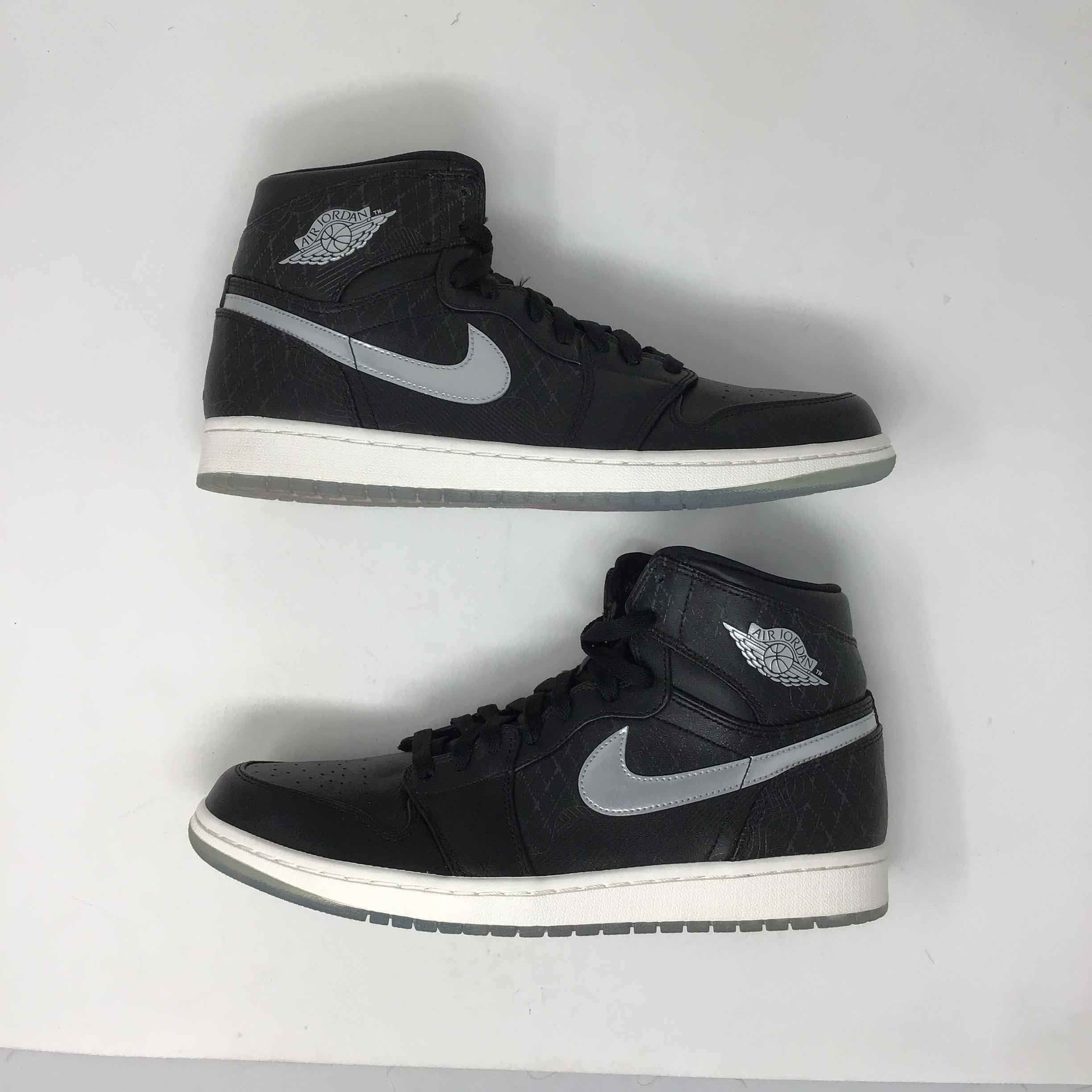 Air Jordan 1 Retro High Passport