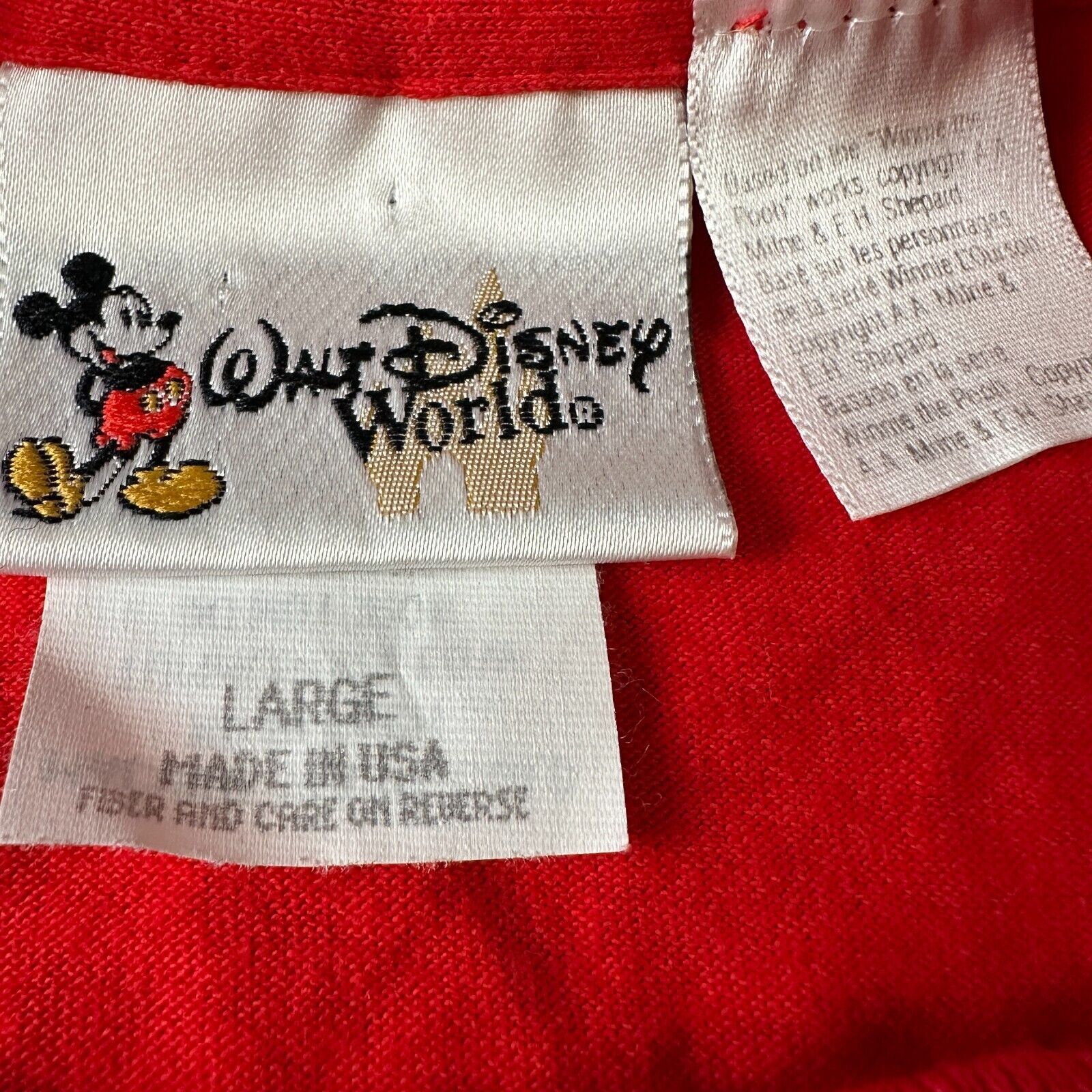 Disney Vintage Walt Disney World Winnie The Pooh T-Shirt Men L Red Size US L / EU 52-54 / 3 - 5 Thumbnail