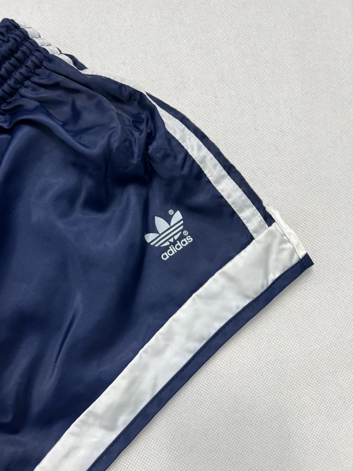 Adidas Rare Shorts Adidas Vintage 80’s Oldschool Nylon Size US 32 / EU 48 - 2 Thumbnail